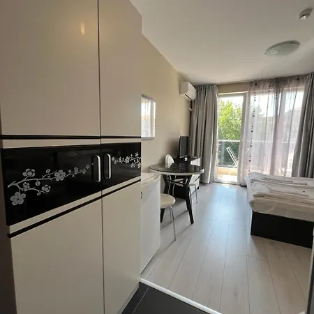 Admiral Plaza Colorful Apartment