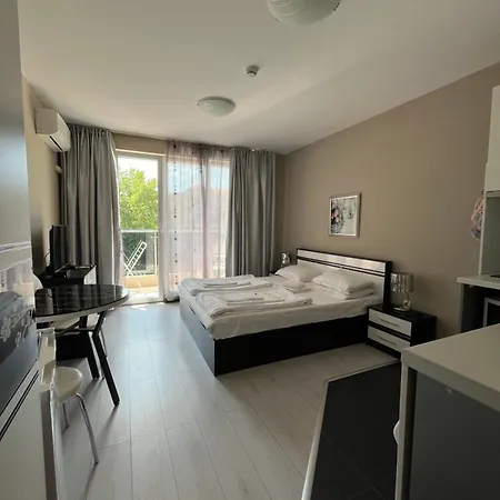 Apartment Admiral Plaza Colorful Sunny Beach