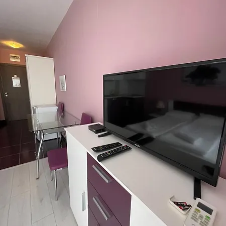 Admiral Plaza Colorful Apartment Sunny Beach