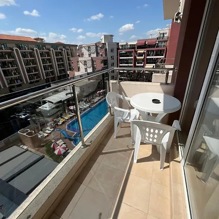 Apartment Admiral Plaza Colorful