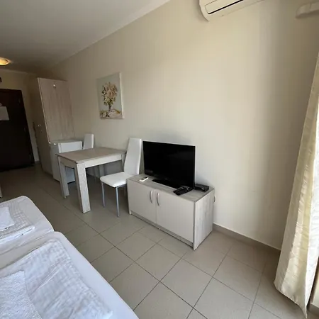 Admiral Plaza Colorful * Sunny Beach